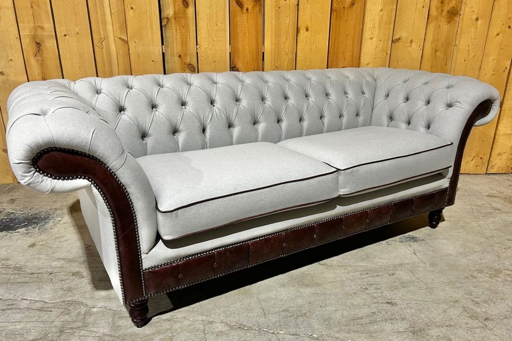 3 Seater Conrad Chesterfield Sofa – Plain Light Grey Wool