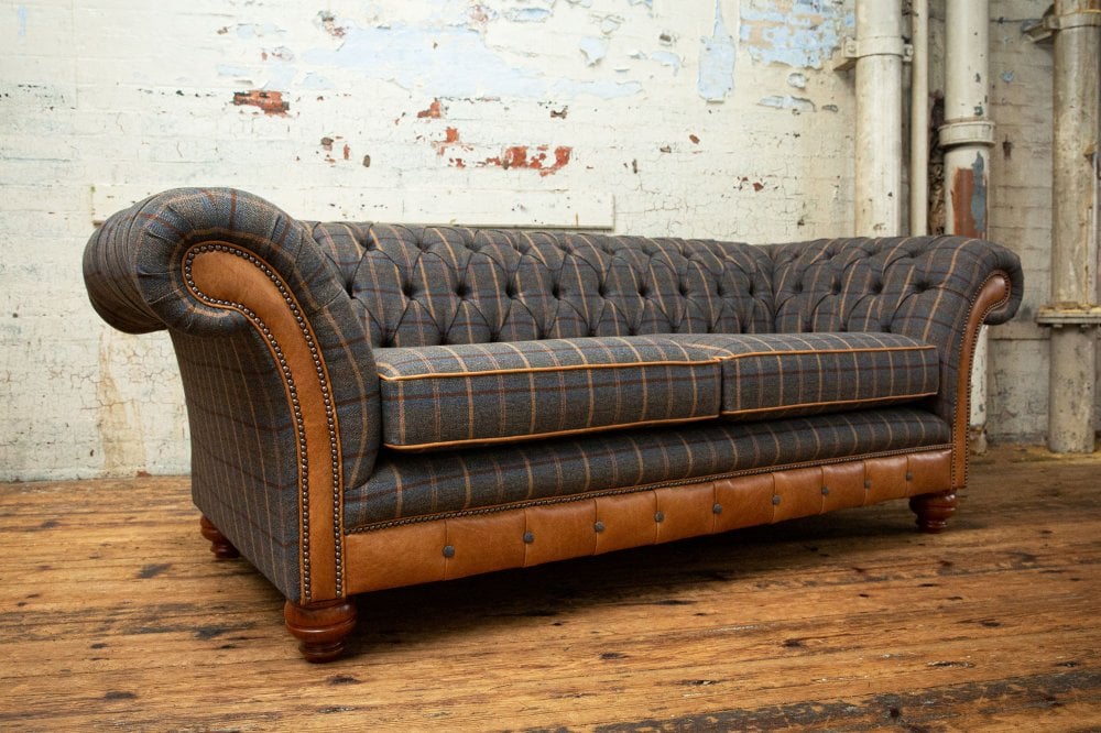 Conrad Chesterfield Sofa – Tan Brown Tweed